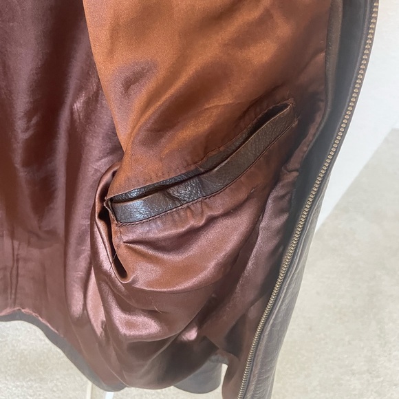 Boxy 90s style Leather Coat - Picture 3 of 6